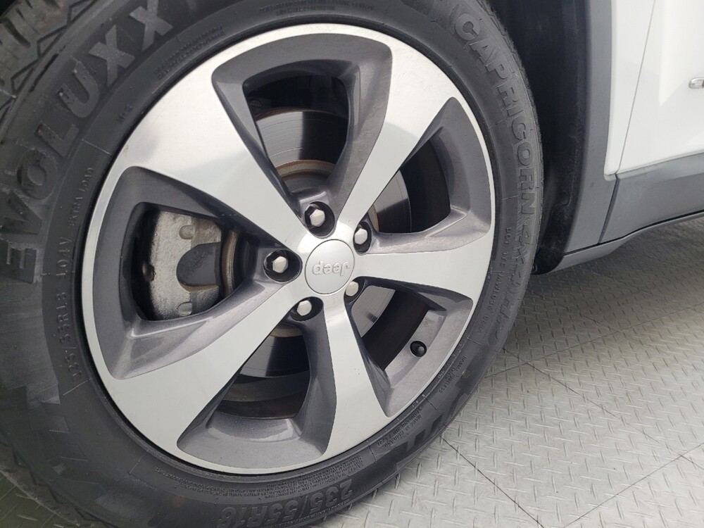 2019 Jeep Cherokee in Pensacola, FL 32505 - 18073668 31