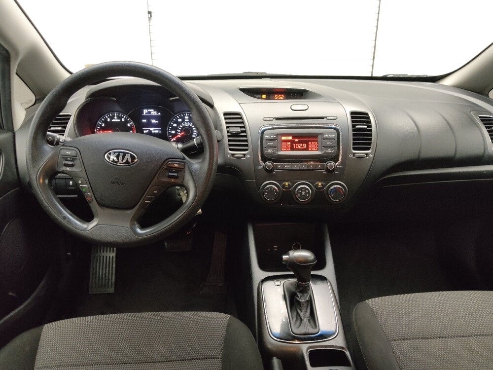 2017 Kia Forte in Plano, TX 75074 - 18073717 22