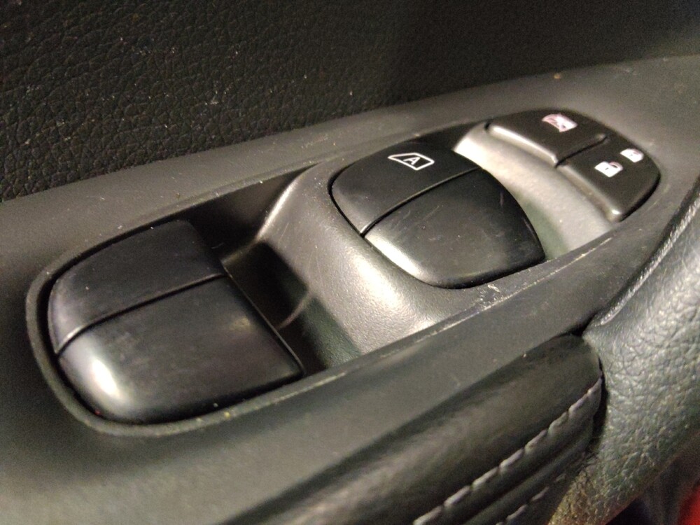 2016 Nissan Rogue in Phoenix, AZ 85015 - 18073735 27