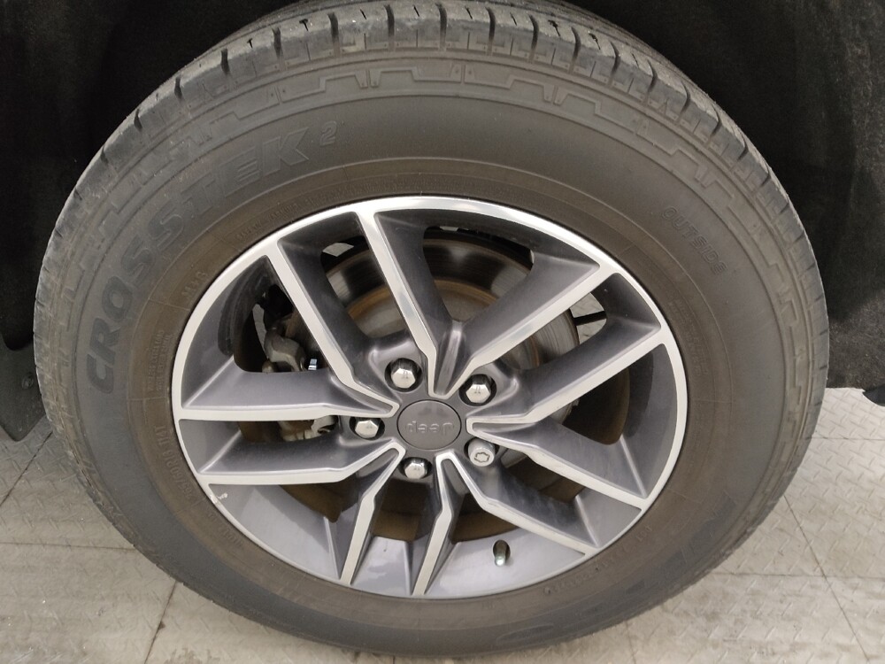 2019 Jeep Grand Cherokee in Clearwater, FL 33764 - 18073746 31