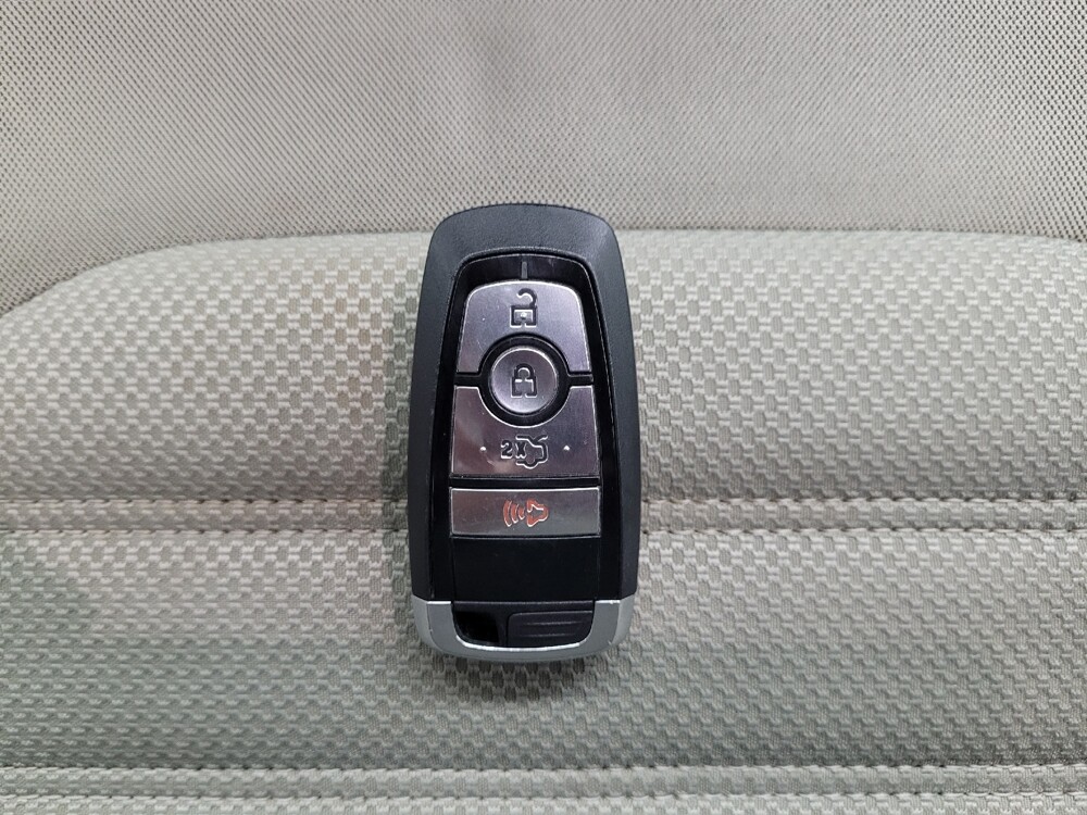 2018 Ford Fusion in Las Vegas, NV 89102 - 18073759 32