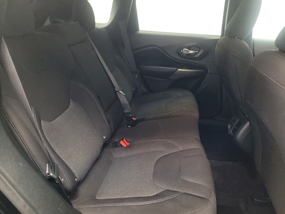 2019 Jeep Cherokee in Madison, TN 37115 - 18073810 19