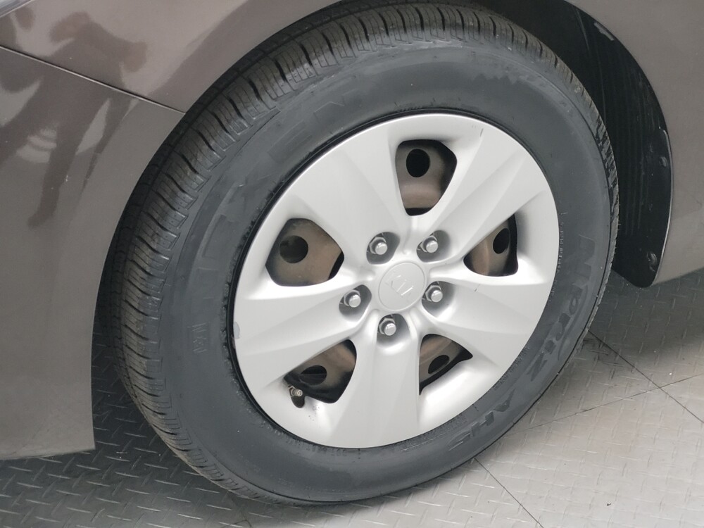 2018 Kia Forte in Antioch, TN 37013 - 18073811 31