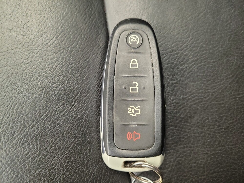 2013 Ford Taurus in Maple Heights, OH 44137 - 18073846 32