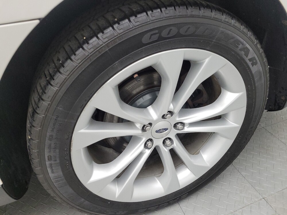 2013 Ford Taurus in Maple Heights, OH 44137 - 18073846 31