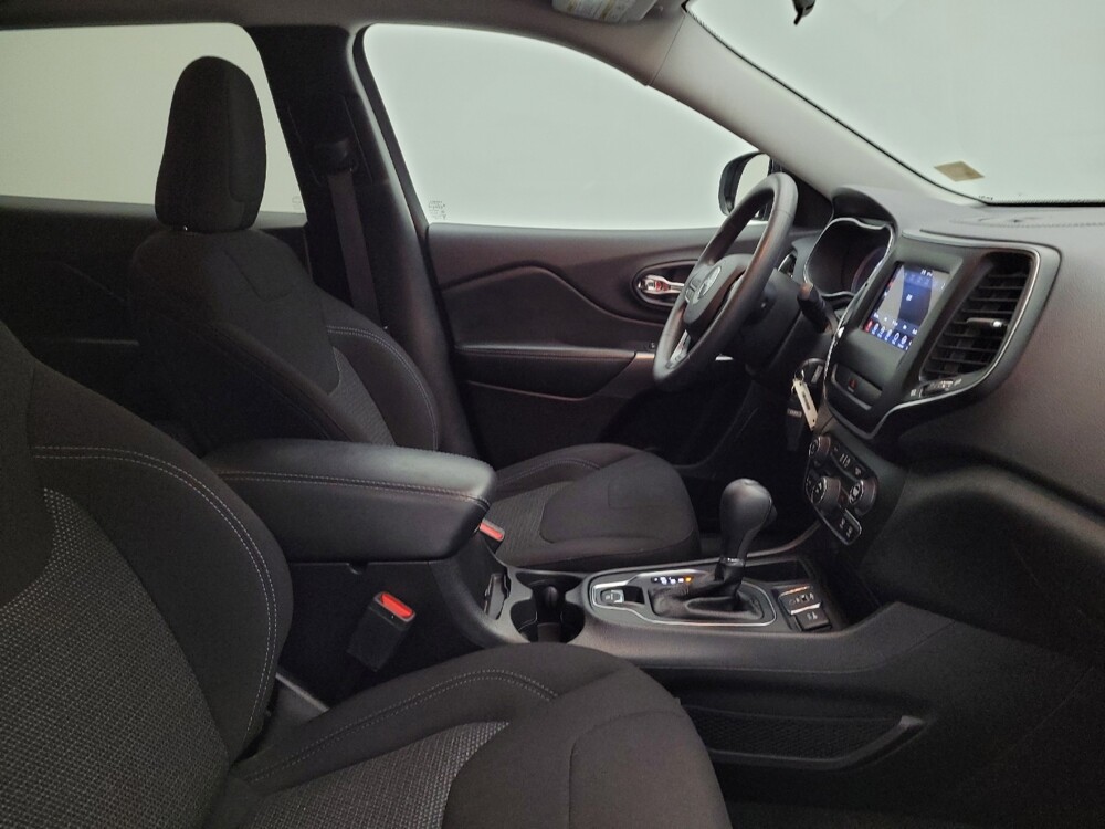 2020 Jeep Cherokee in Cincinnati, OH 45255 - 18073854 21