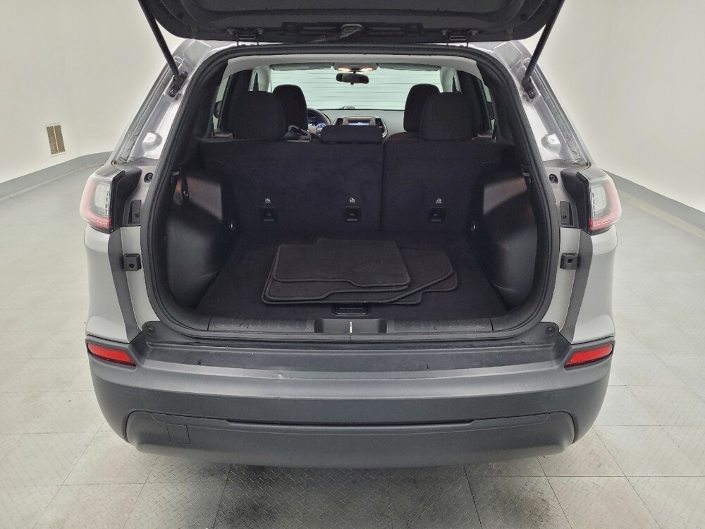 2020 Jeep Cherokee in Cincinnati, OH 45255 - 18073854 29