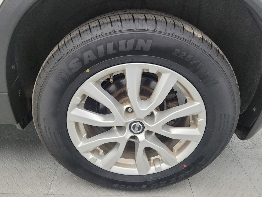 2017 Nissan Rogue in Fairfield, OH 45014 - 18073856 31