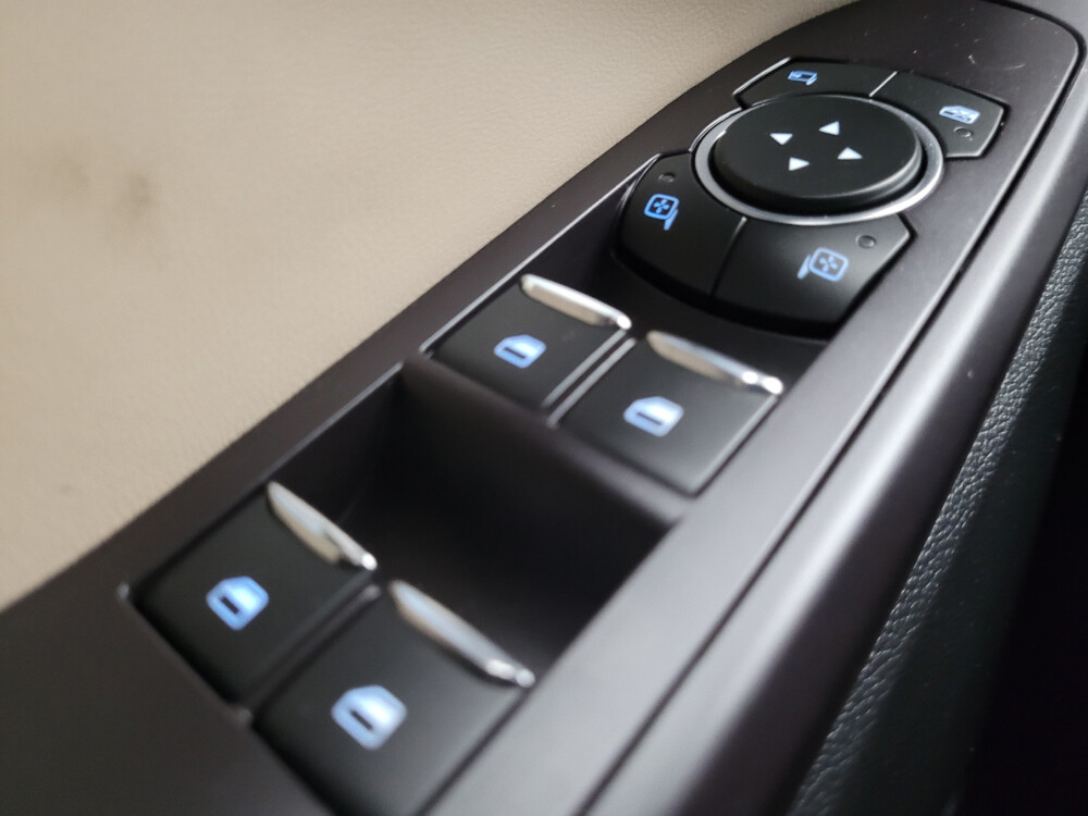 2020 Ford Explorer in Eastpointe, MI 48021 - 18073892 27