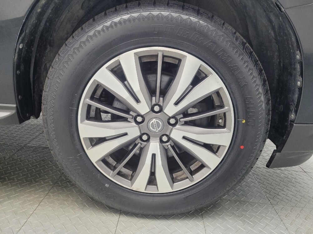 2017 Nissan Pathfinder in Highland, IN 46322 - 18073895 31