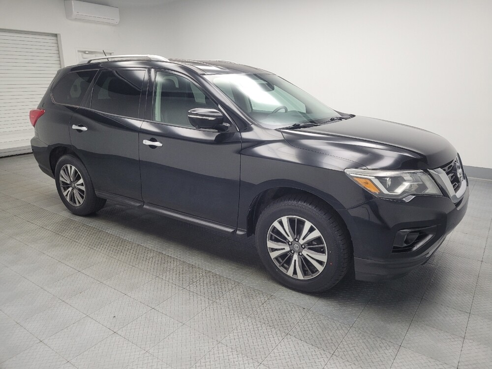 2017 Nissan Pathfinder in Highland, IN 46322 - 18073895 11