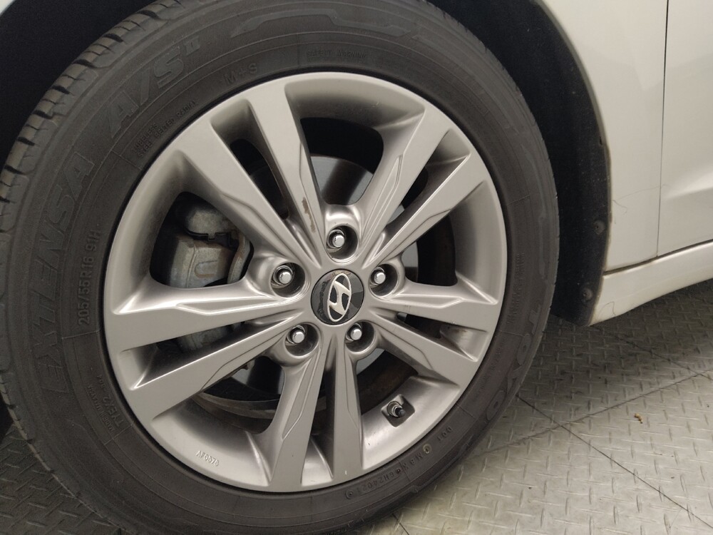 2018 Hyundai Elantra in Orlando, FL 32808 - 18073901 31