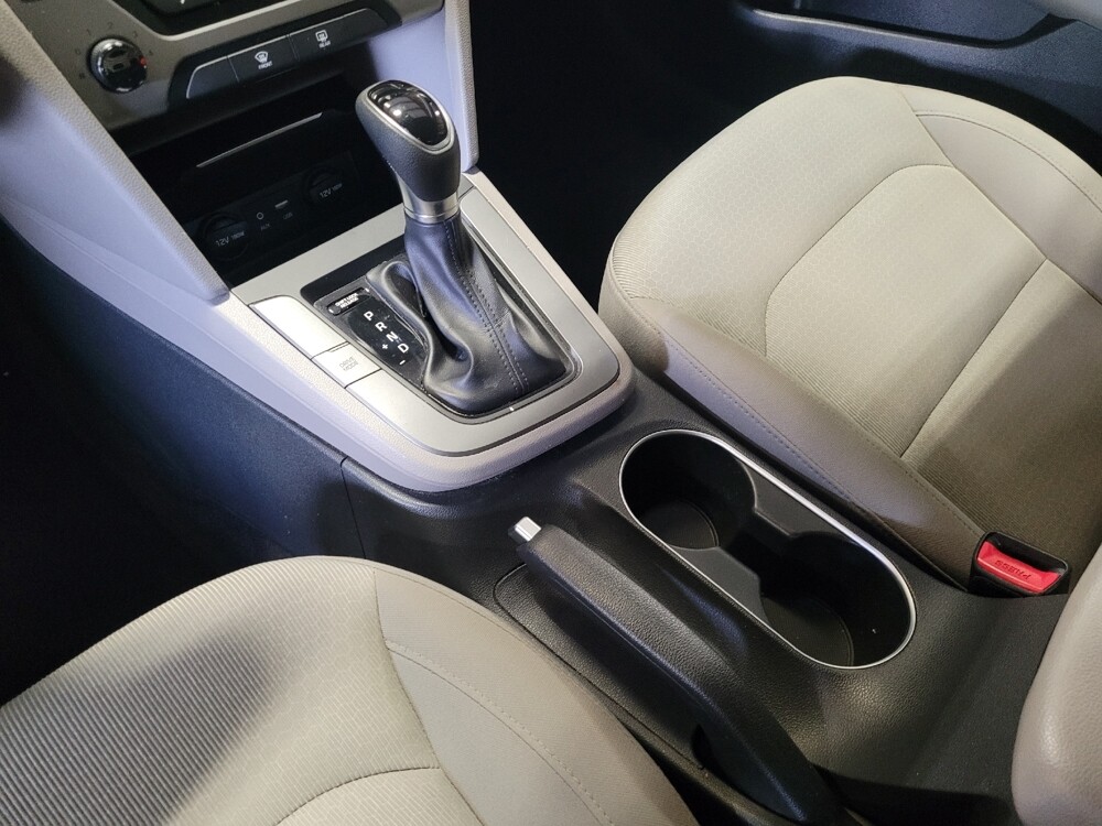 2018 Hyundai Elantra in Orlando, FL 32808 - 18073901 26