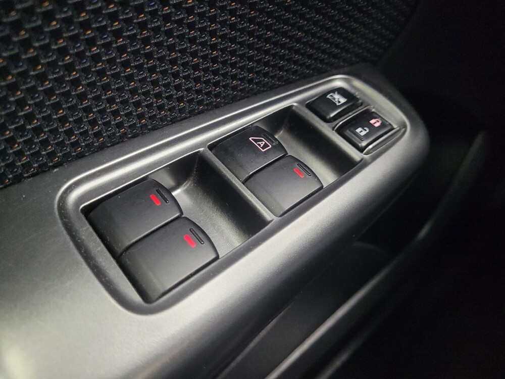 2013 Subaru Forester in Highland, IN 46322 - 18073922 27