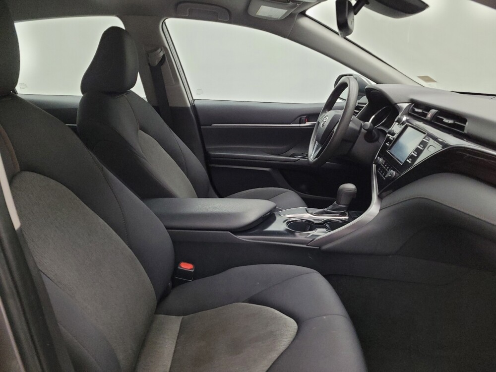 2019 Toyota Camry in Louisville, KY 40258 - 18073928 21