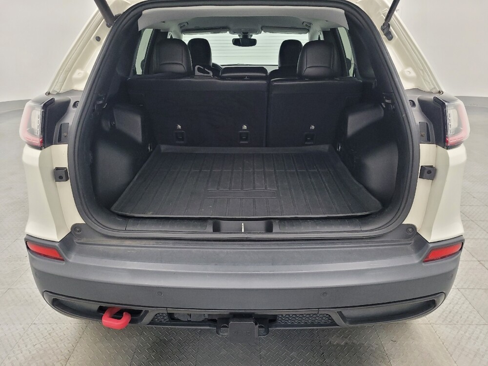 2019 Jeep Cherokee in Pensacola, FL 32505 - 18074017 29