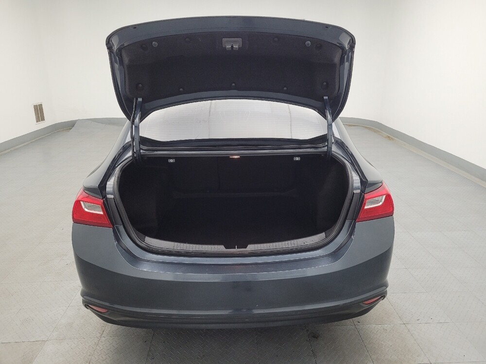 2019 Chevrolet Malibu in Cincinnati, OH 45255 - 18074024 29