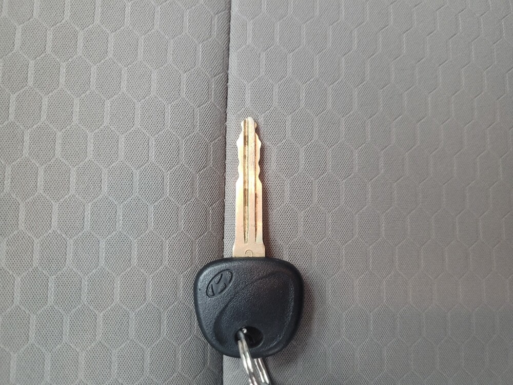 2019 Hyundai Elantra in Highland, IN 46322 - 18074089 32