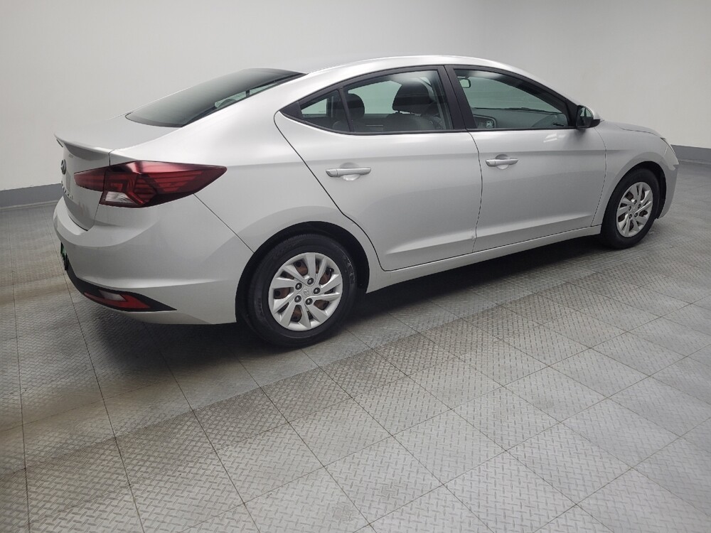 2019 Hyundai Elantra in Highland, IN 46322 - 18074089 10