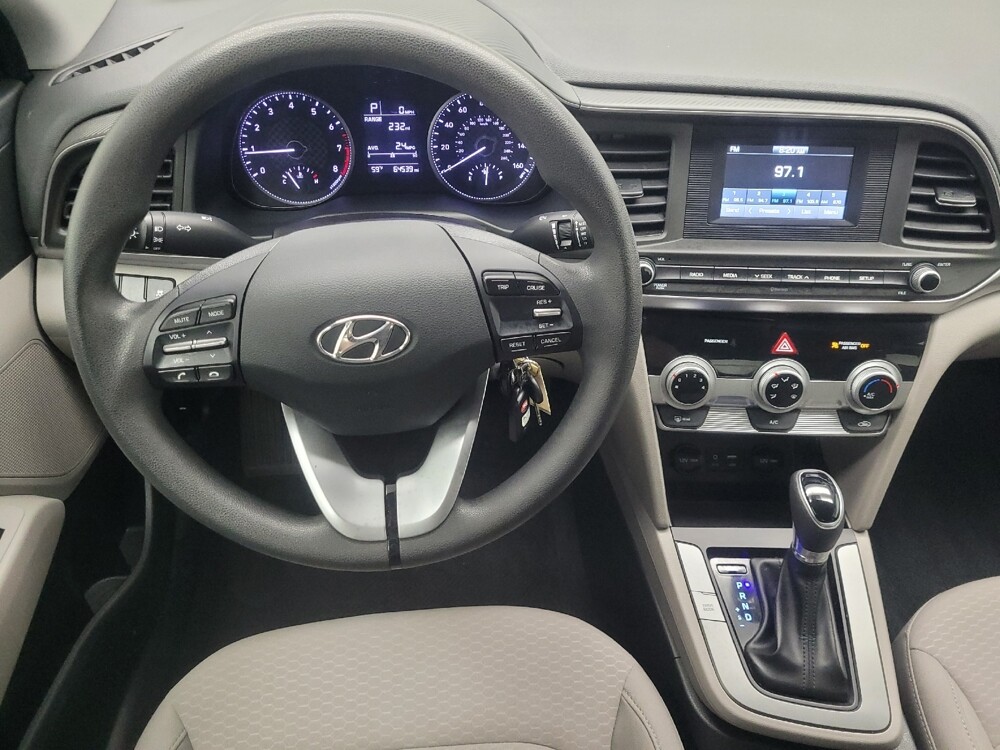 2019 Hyundai Elantra in Highland, IN 46322 - 18074089 22