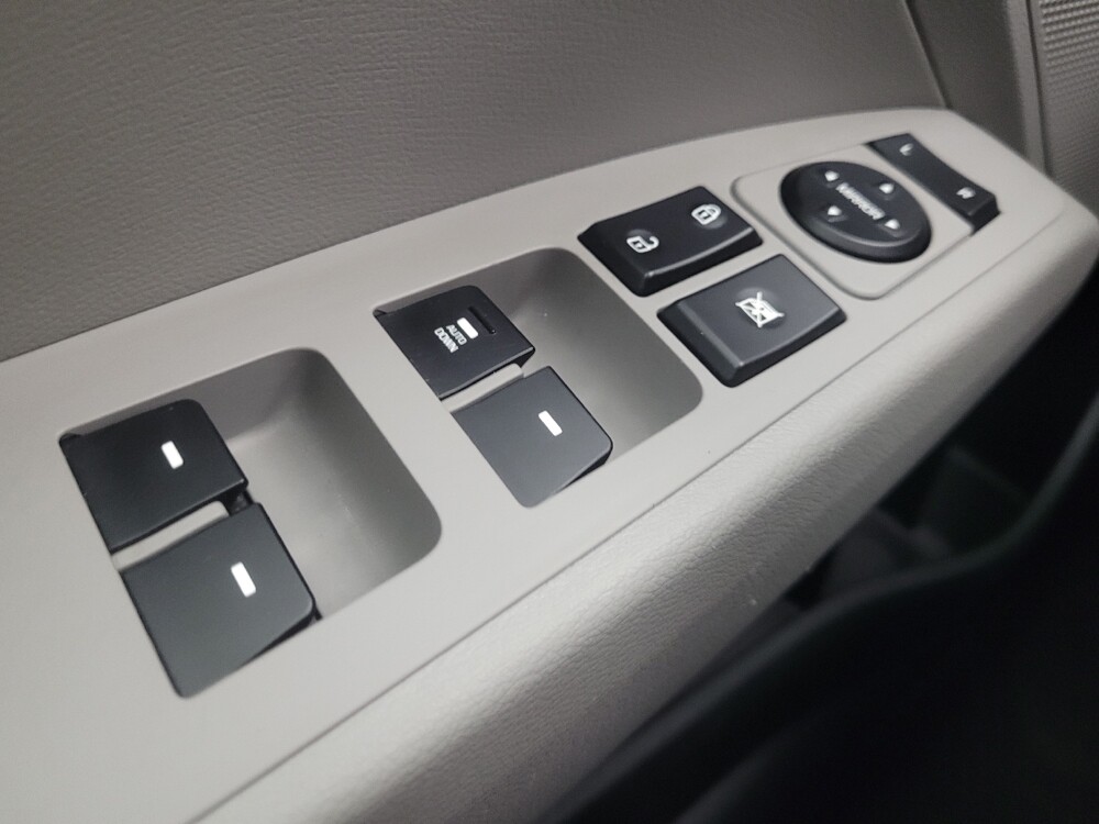 2019 Hyundai Elantra in Highland, IN 46322 - 18074089 27