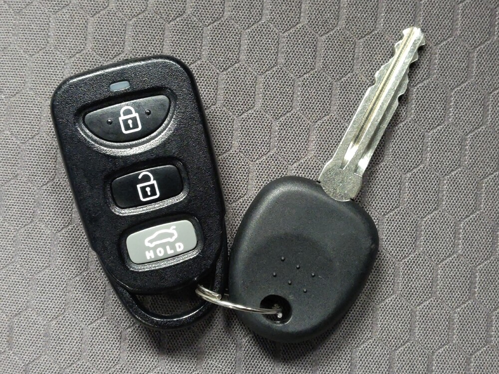 2019 Hyundai Elantra in Houston, TX 77074 - 18074096 32