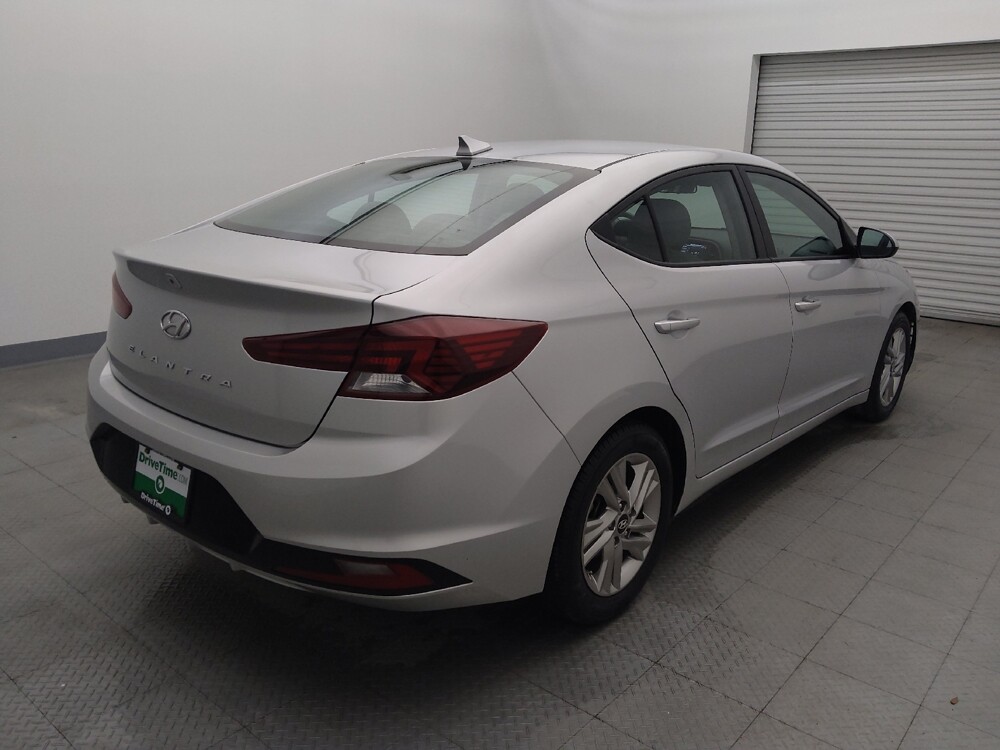 2019 Hyundai Elantra in Houston, TX 77074 - 18074096 9