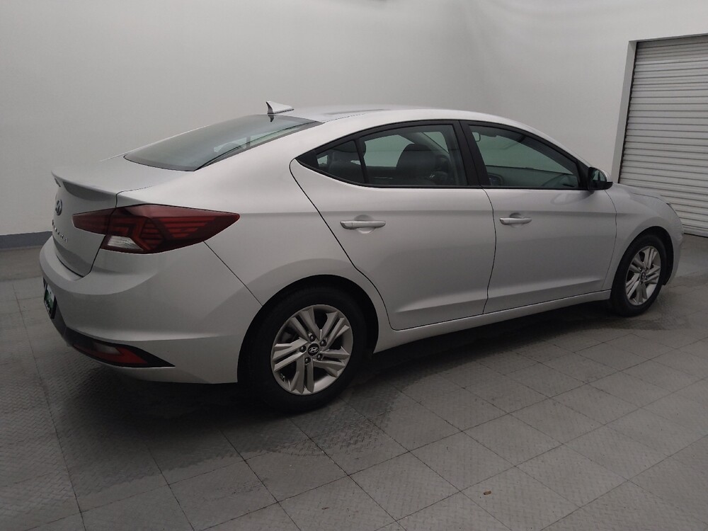 2019 Hyundai Elantra in Houston, TX 77074 - 18074096 10