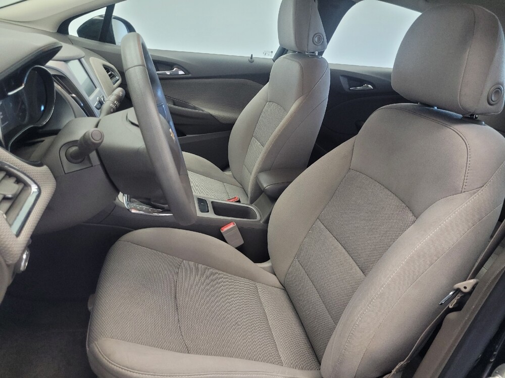 2018 Chevrolet Cruze in Highland, IN 46322 - 18074102 17