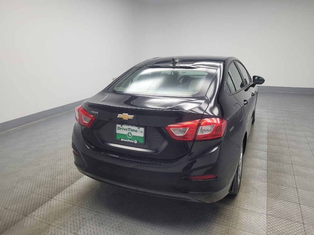2018 Chevrolet Cruze in Highland, IN 46322 - 18074102 7