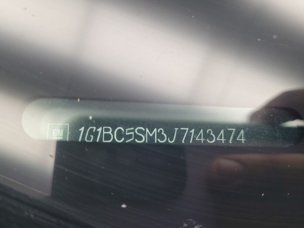 2018 Chevrolet Cruze in Highland, IN 46322 - 18074102 33