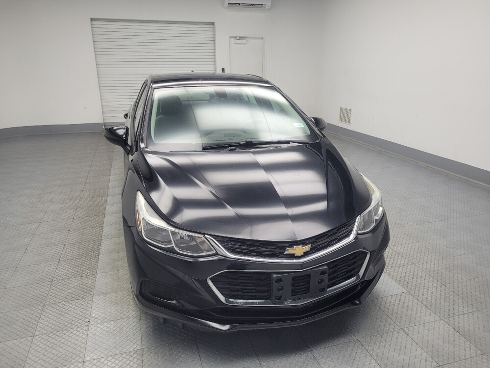 2018 Chevrolet Cruze in Highland, IN 46322 - 18074102 14
