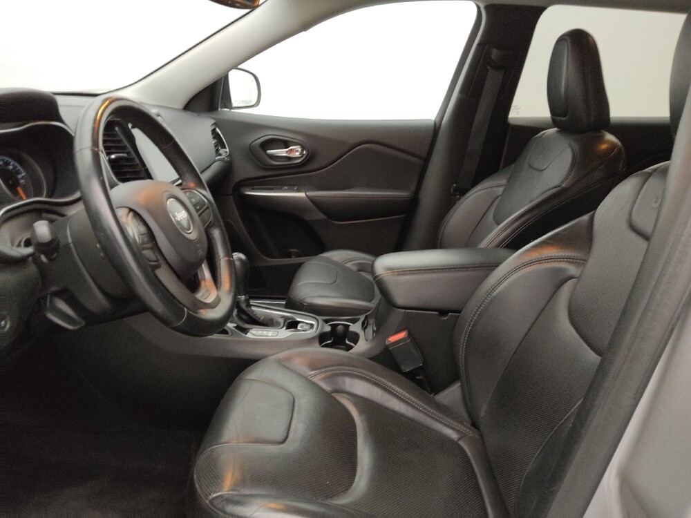 2019 Jeep Cherokee in Fort Myers, FL 33907 - 18074123 17