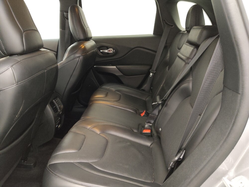 2019 Jeep Cherokee in Fort Myers, FL 33907 - 18074123 18