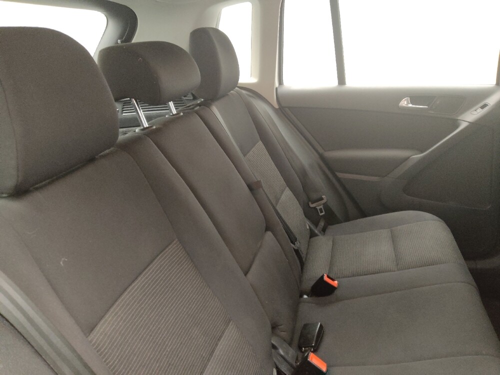 2017 Volkswagen Tiguan in Charlotte, NC 28213 - 18074129 19