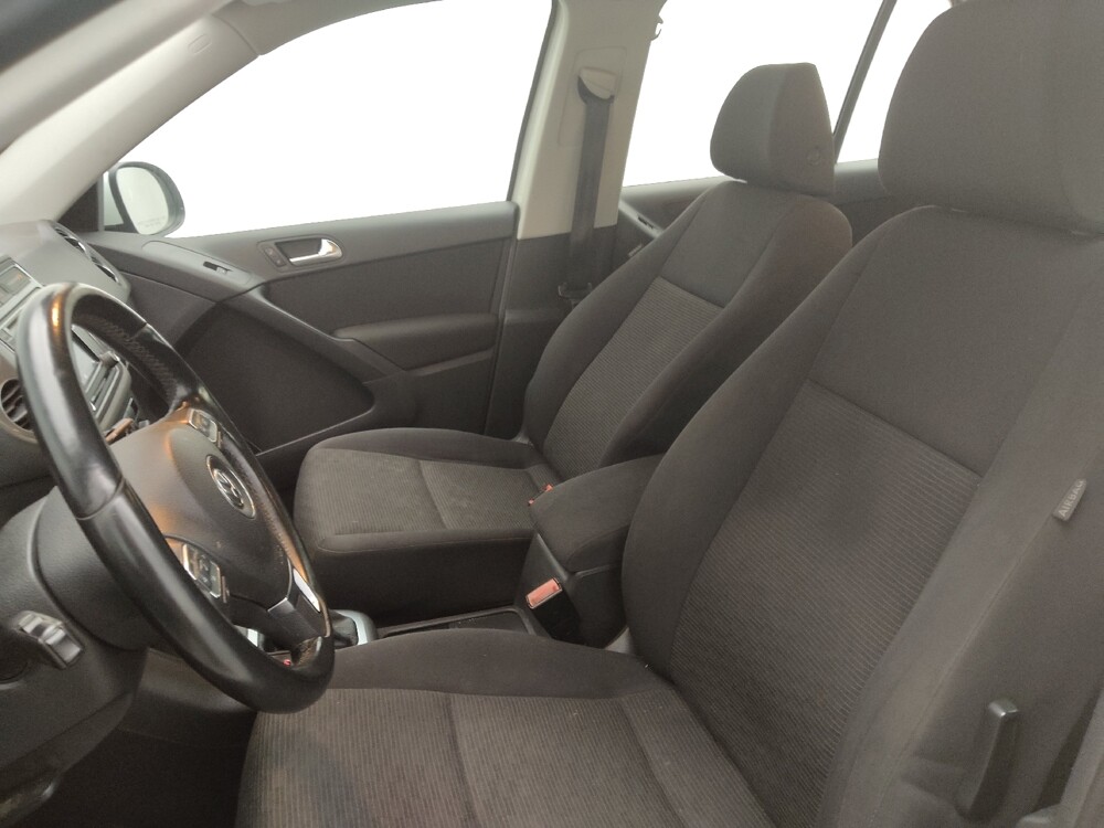 2017 Volkswagen Tiguan in Charlotte, NC 28213 - 18074129 17