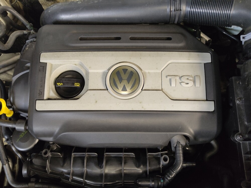 2017 Volkswagen Tiguan in Charlotte, NC 28213 - 18074129 30