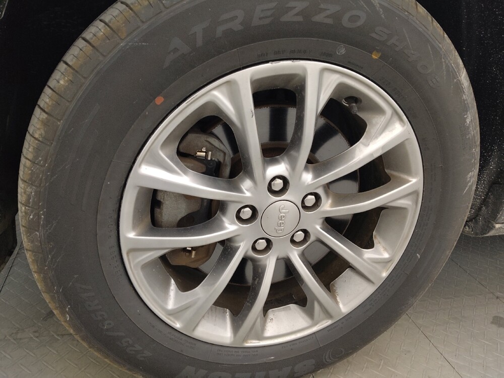 2019 Jeep Cherokee in Fort Myers, FL 33907 - 18074130 31