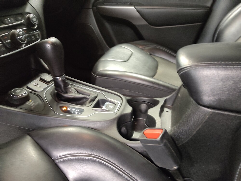 2019 Jeep Cherokee in Fort Myers, FL 33907 - 18074130 26