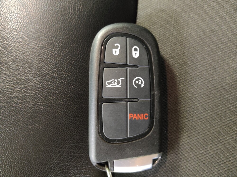 2019 Jeep Cherokee in Fort Myers, FL 33907 - 18074130 32