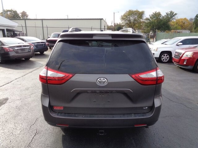 2017 Toyota Sienna in Lebanon, TN 37087-3302 - 18074183 4