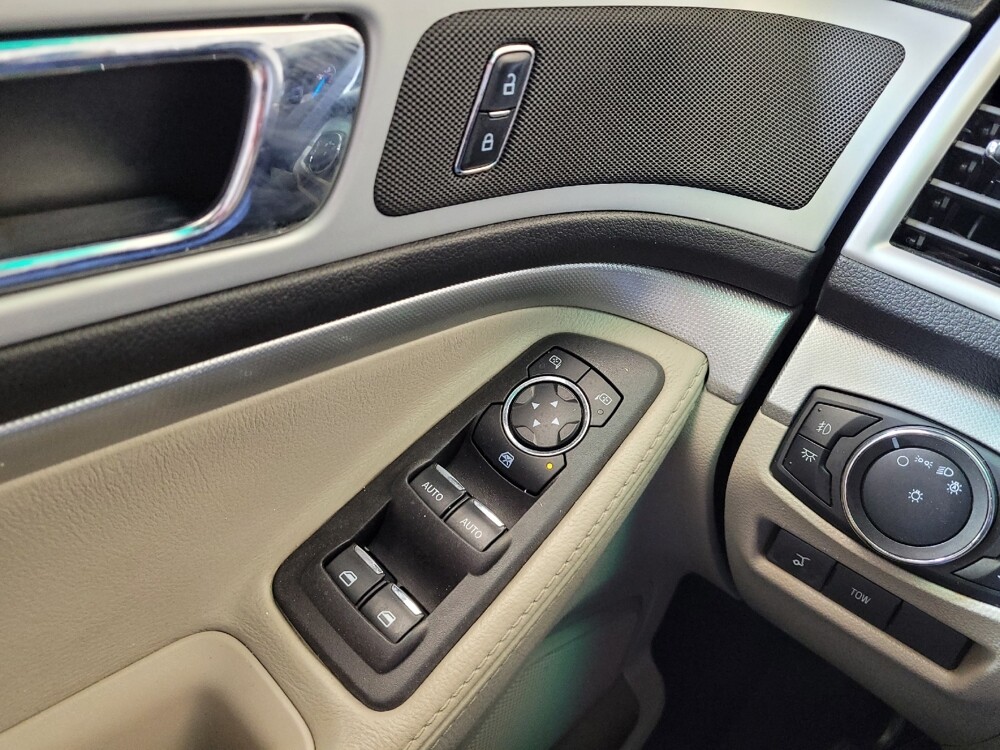 2015 Ford Explorer in Columbus, OH 43228 - 18074274 27