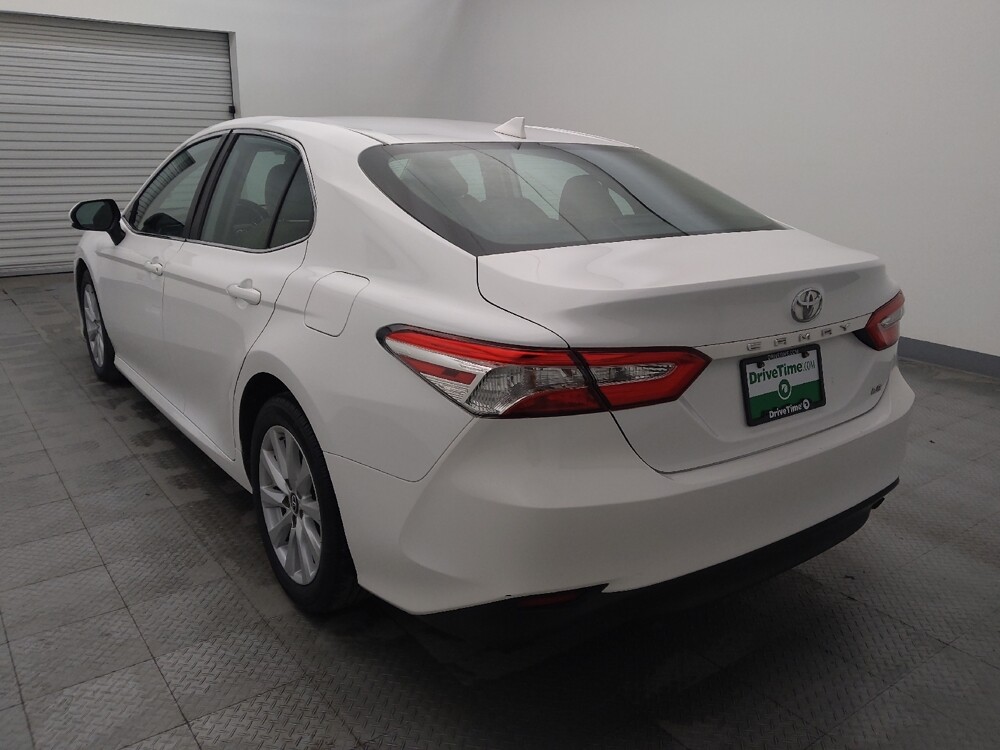 2019 Toyota Camry in Houston, TX 77034 - 18074277 5