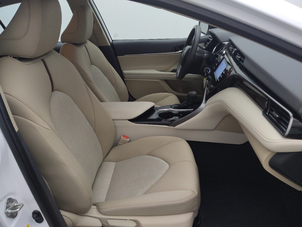 2019 Toyota Camry in Houston, TX 77034 - 18074277 21