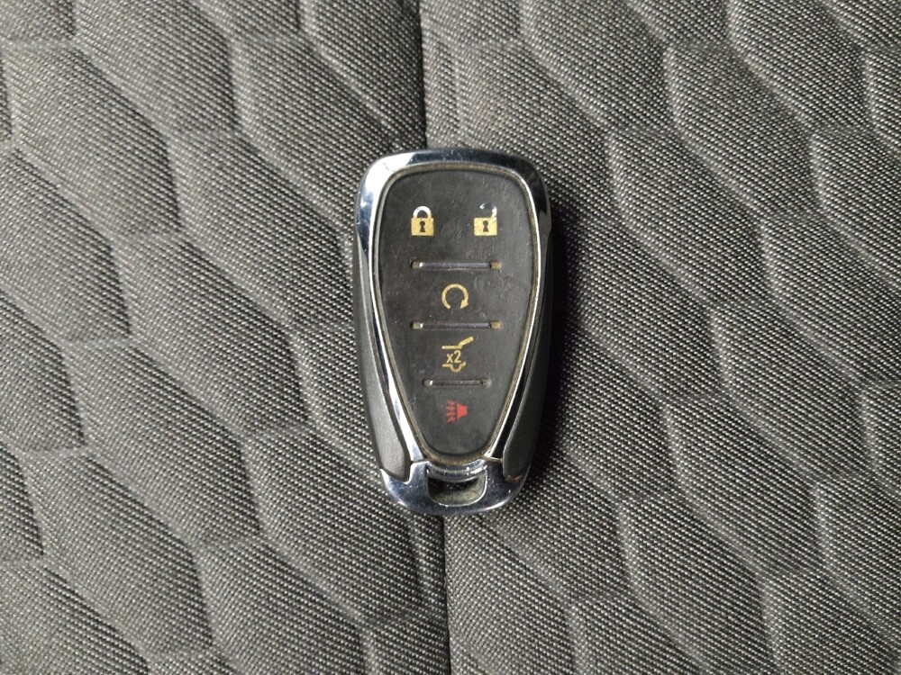 2020 Chevrolet Equinox in Taylor, MI 48180 - 18074282 32