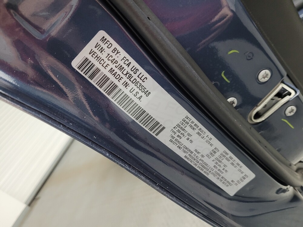 2020 Jeep Cherokee in Taylor, MI 48180 - 18074297 33