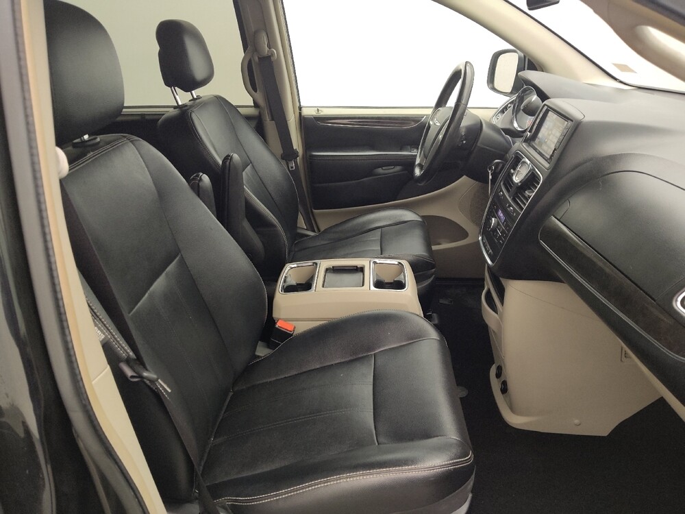 2016 Chrysler Town & Country in San Antonio, TX 78238 - 18074326 21
