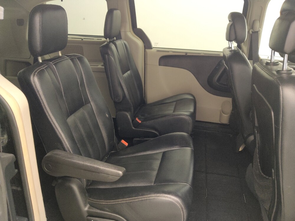 2016 Chrysler Town & Country in San Antonio, TX 78238 - 18074326 19