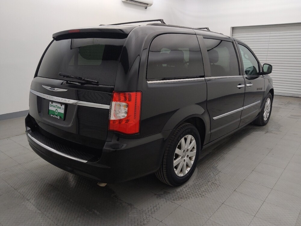 2016 Chrysler Town & Country in San Antonio, TX 78238 - 18074326 9