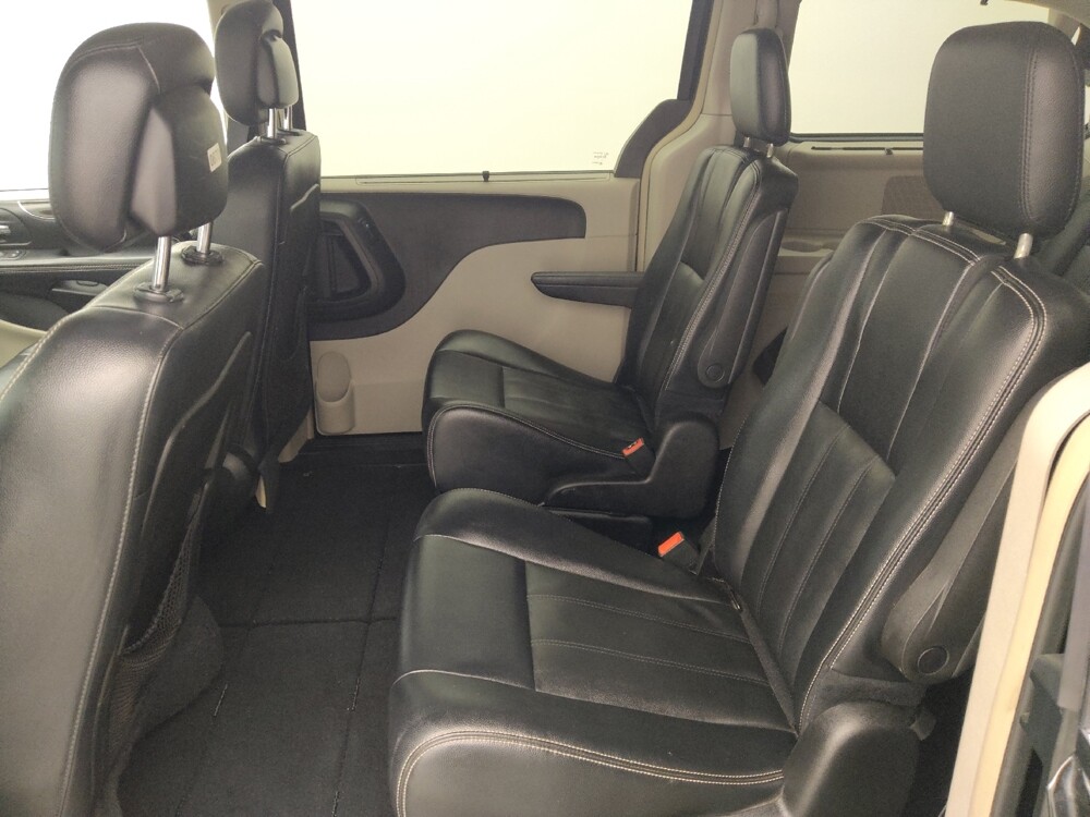 2016 Chrysler Town & Country in San Antonio, TX 78238 - 18074326 18